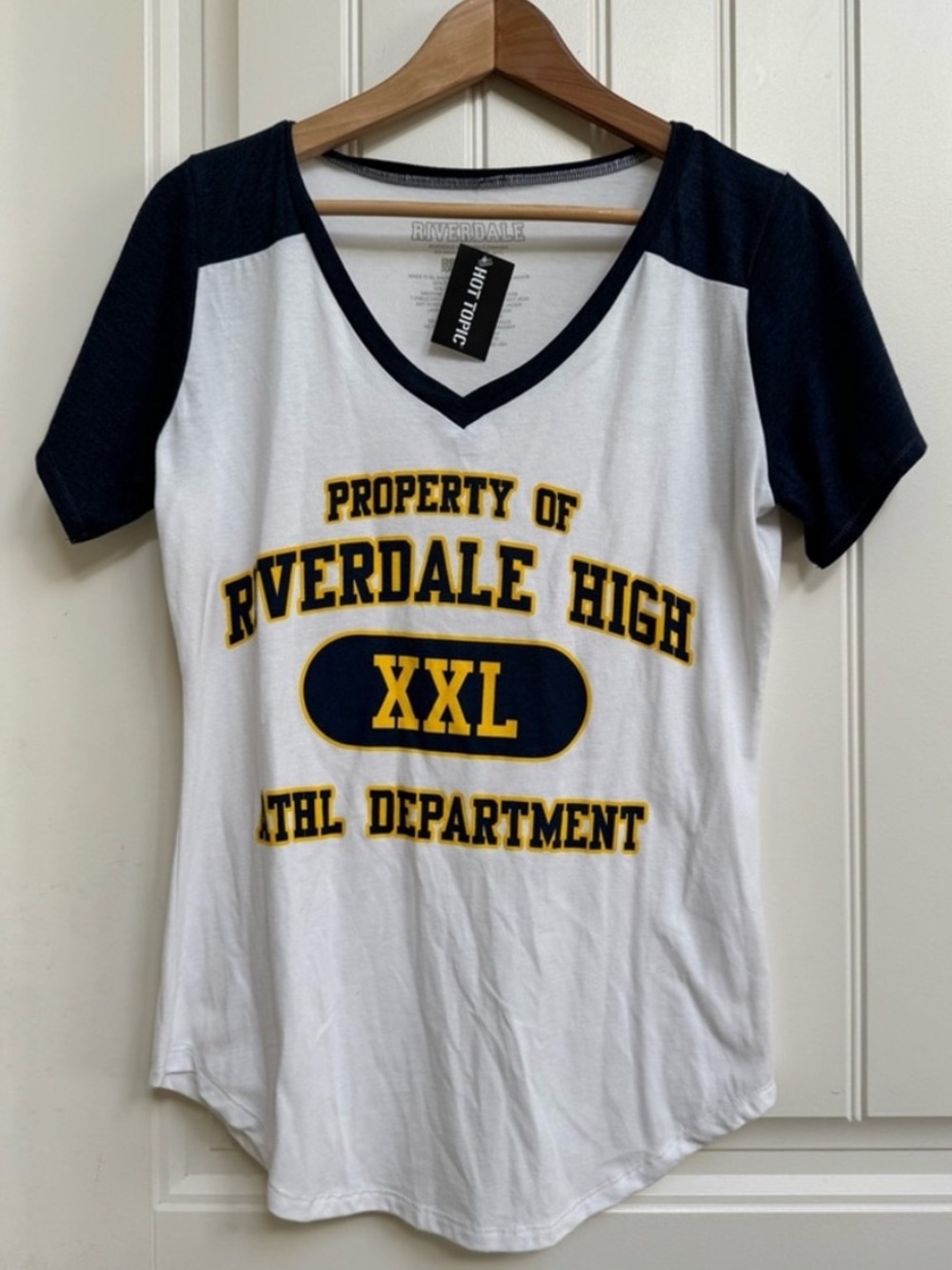 NWT Hot Topic Riverdale High Athletics Department Cosplay V-Neck T-Shirt. Size L